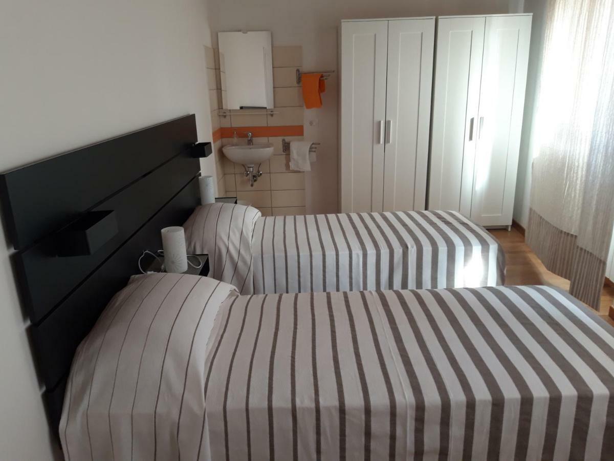 Al 106 Hotel Trieste Luaran gambar