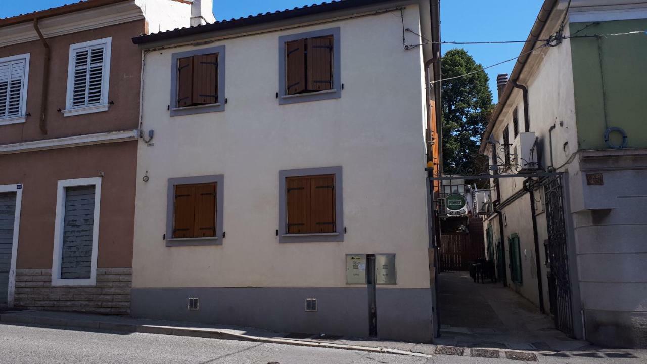 Al 106 Hotel Trieste Luaran gambar